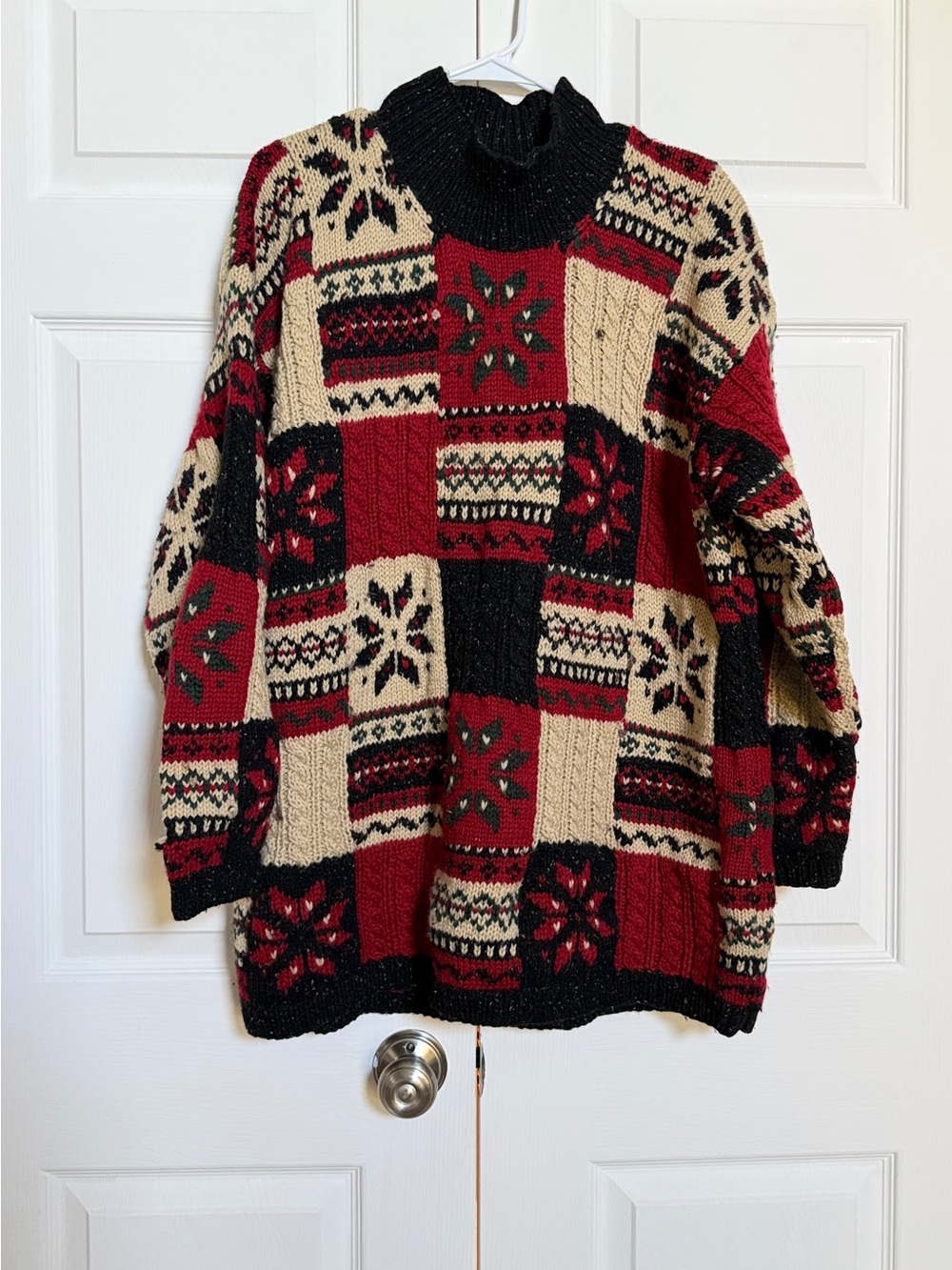 Jones New York Chunky Patchwork Cowl Sweater - Red, Black, Cream size 2X.